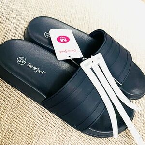 Cat & Jack youth slides Sandals